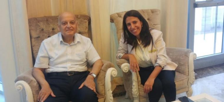 גלימה תצוגה