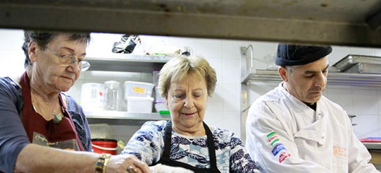 מבשלים באהבה ברשת דיור מוגן מבשלים באהבה ברשת דיור מוגן