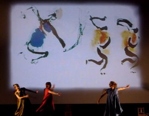 מופעי מחול בבית דיור מוגן