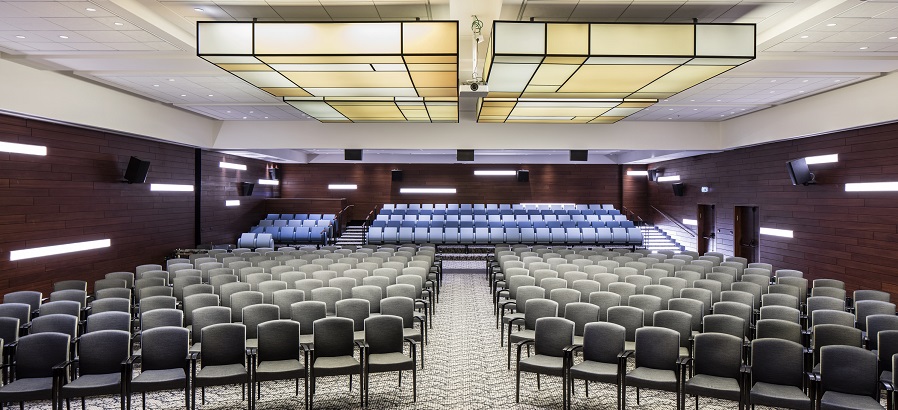 האודיטוריום בבית בגני תקווה