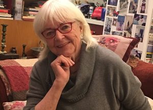 דיירת מעניינת בבית דיור מוגן