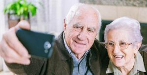 ההורים שלנו נהנים בדיור מוגן