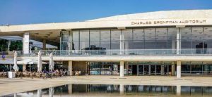 דיור מוגן במרכז מאפשר גישה נוחה